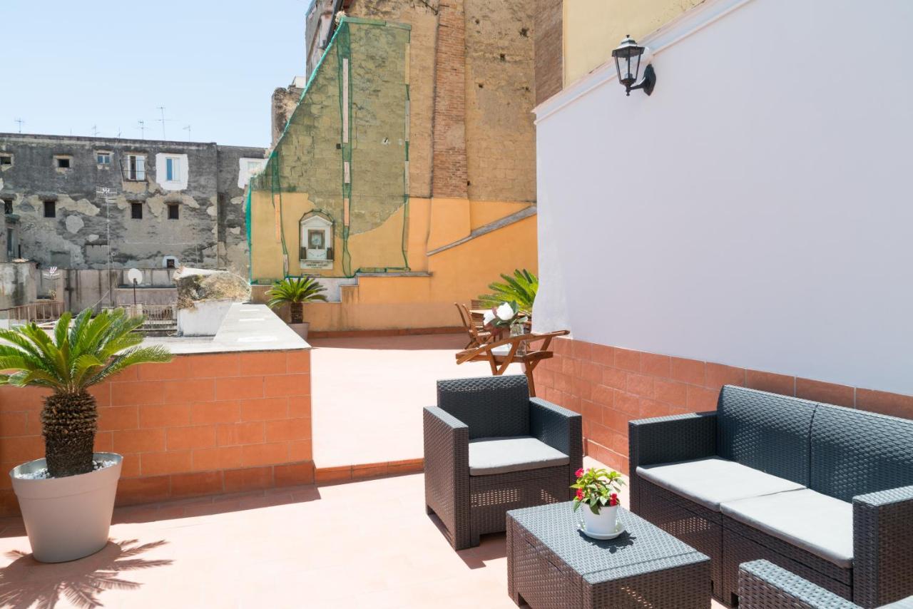 Suite & Luxury Rooms Palazzo Diomede Carafa Nápoles Exterior foto